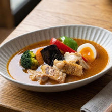 焼き上げた鶏の贅沢な一杯！スープカレーガネーシャ特製グリルチキンスープカレーレンジパウチ1食分200ｇ