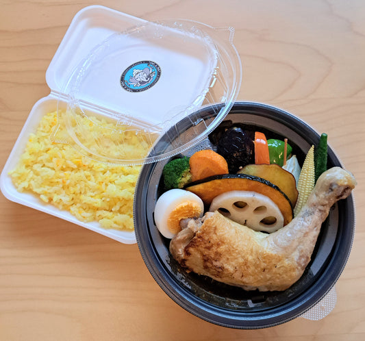 【テイクアウト】鶏レッグと12種野菜のスープカレー