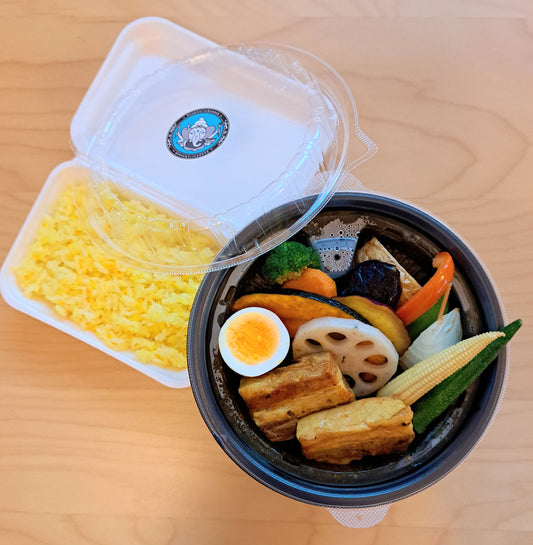 【テイクアウト】豚角煮と12種野菜のスープカレー